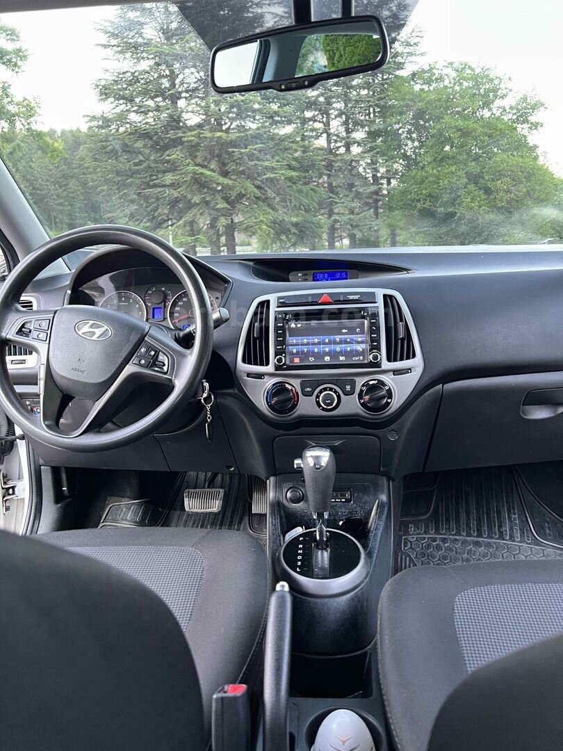 Sahibinden Hyundai i20 1.4 CVVT Sense 2014 Model 5