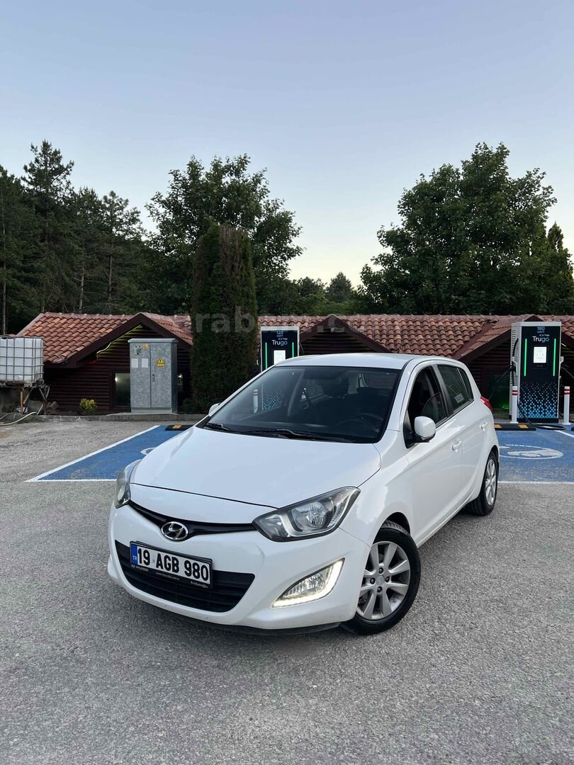 Sahibinden Hyundai i20 1.4 CVVT Sense 2014 Model 7