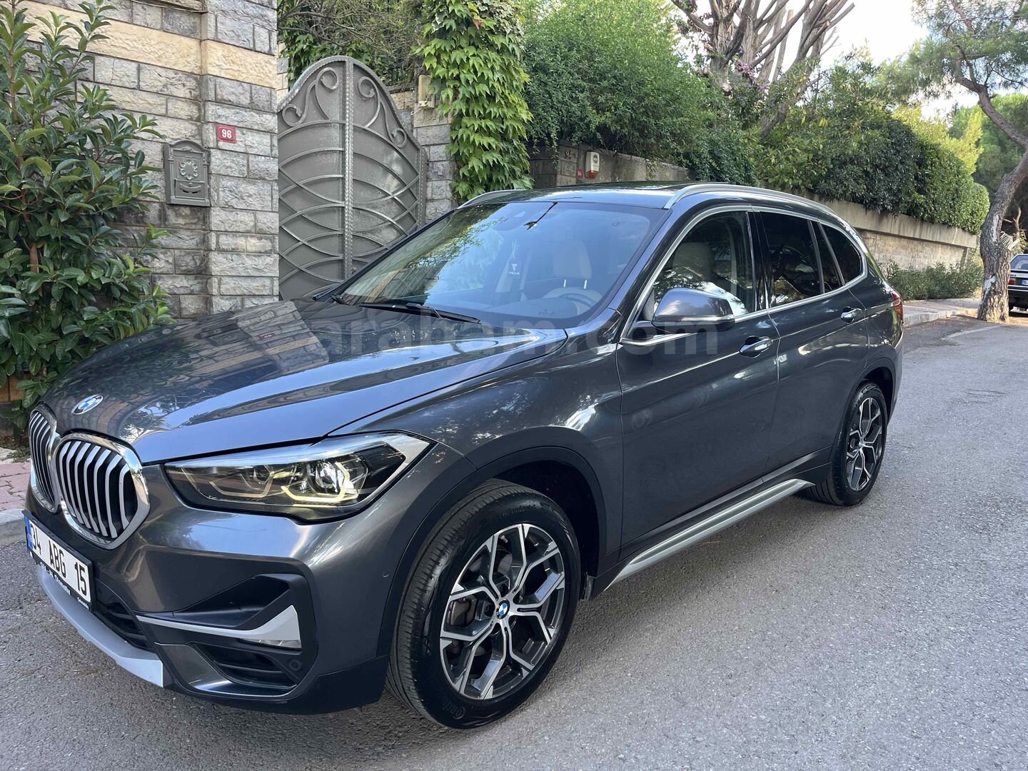 BMW X1 XLİNE HATASIZ BOYASIZ TRAMERSİZ 2