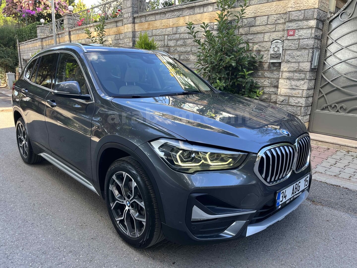 BMW X1 XLİNE HATASIZ BOYASIZ TRAMERSİZ 5