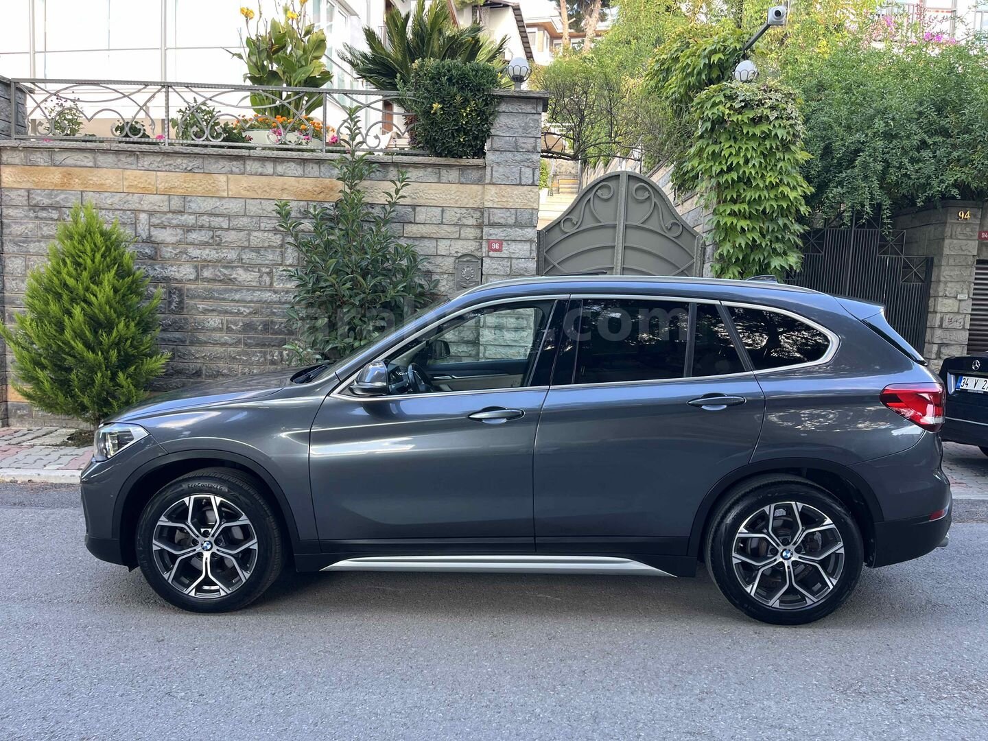 BMW X1 XLİNE HATASIZ BOYASIZ TRAMERSİZ 3