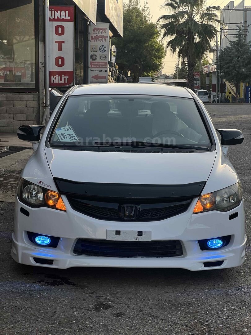 Sahibinden Honda Civic 1.6 Premium 2012 Model 247.000 km Beyaz 7