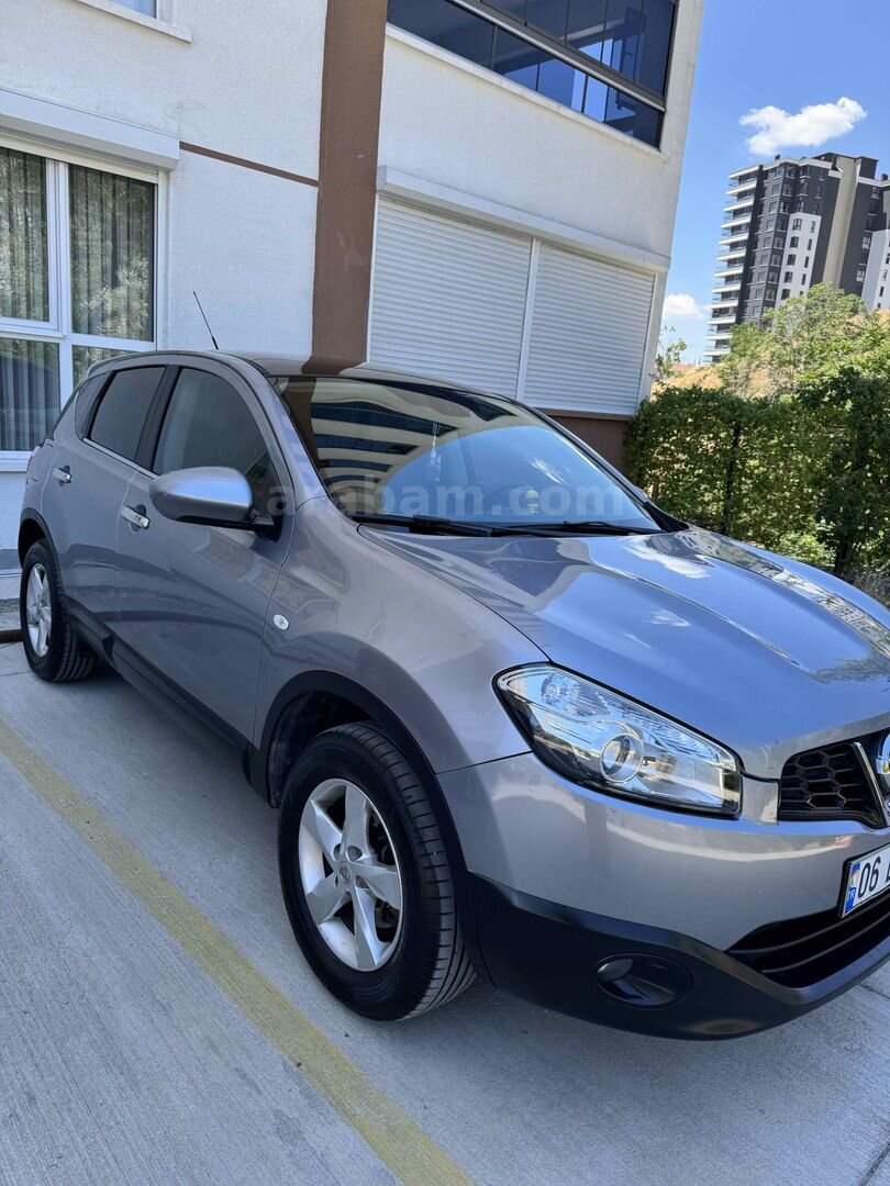 NİSSAN QASHQAİ 1.5 DCİ CAM TAVANLI ÇEKİ DEMİRLİ TİTANYUM GRİ 1