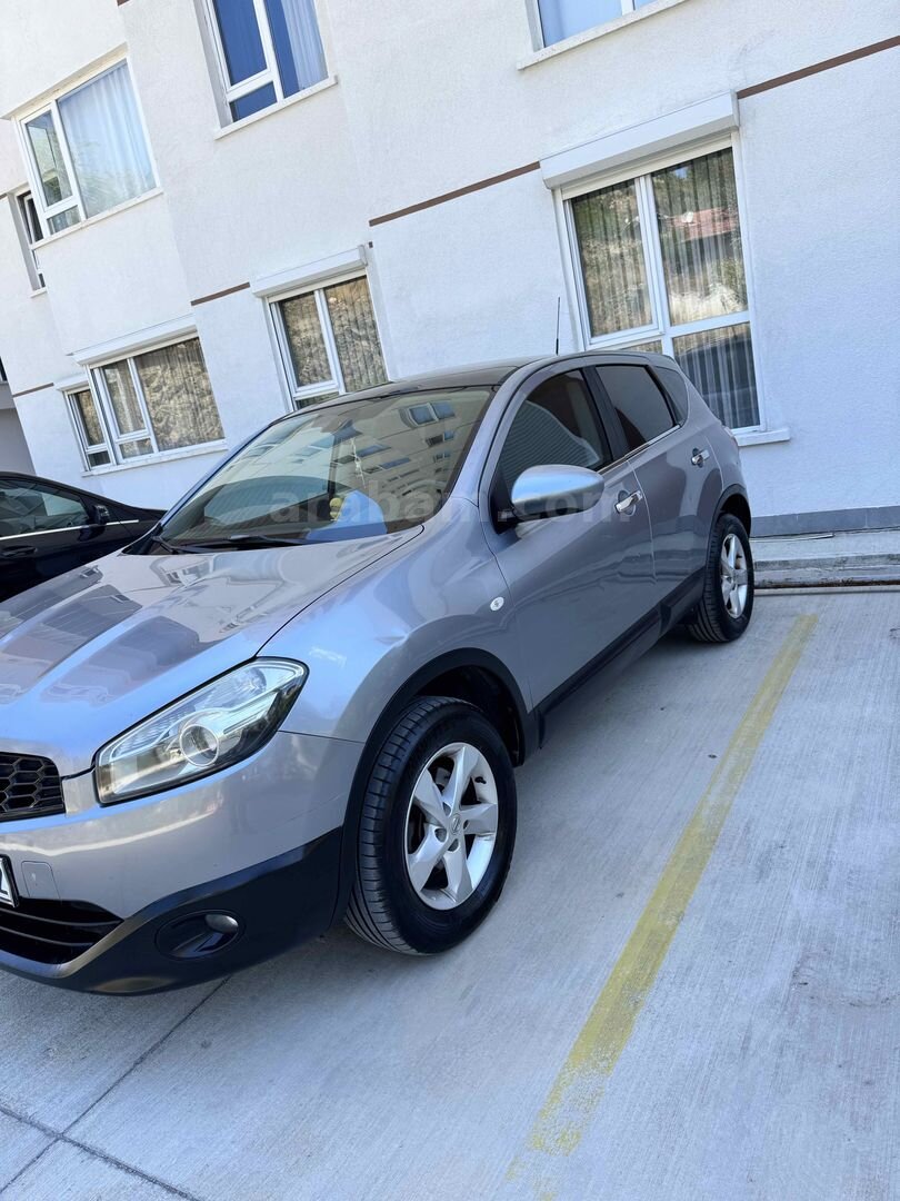 NİSSAN QASHQAİ 1.5 DCİ CAM TAVANLI ÇEKİ DEMİRLİ TİTANYUM GRİ 2