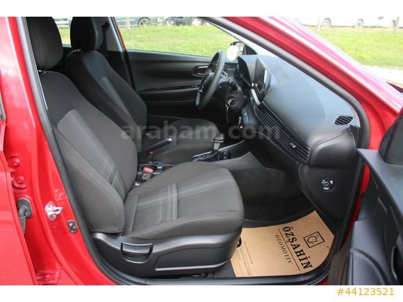 Galeriden Hyundai i20 1.0 T-GDI Jump 2025 Model İstanbul 36.500 KM