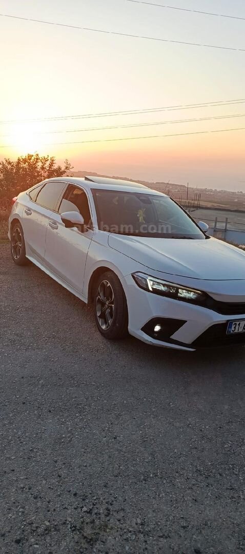 Sahibinden Honda Civic 1.5 i-VTEC Executive Plus 2023 Model 2