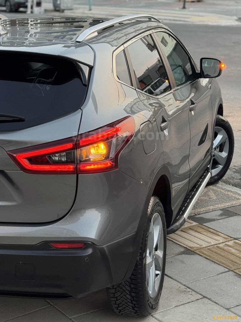 İlk sahibinden boya değişen hasar kaydı yok 71 bin kmde makyajlı 3