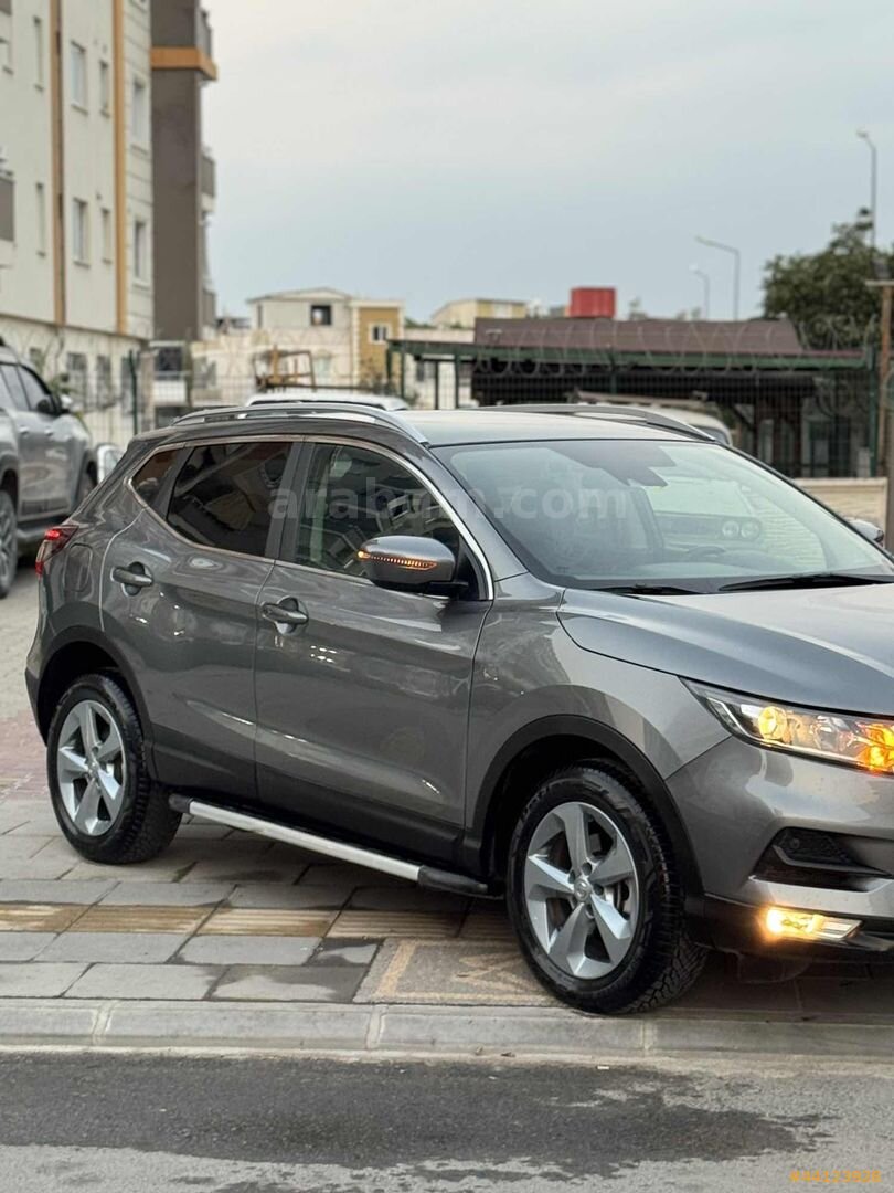 İlk sahibinden boya değişen hasar kaydı yok 71 bin kmde makyajlı 7