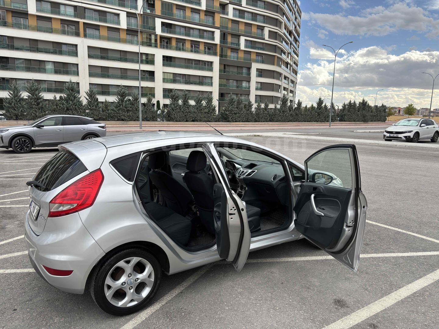 Sahibinden Ford Fiesta 1.4 Titanium 2011 Model 6