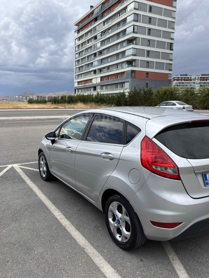 Sahibinden Ford Fiesta 1.4 Titanium 2011 Model 7