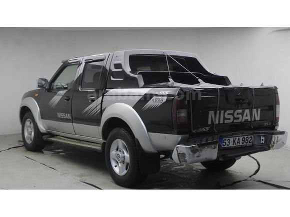 Galeriden Nissan Country 4x2 2004 Model Rize 276.000 KM Siyah