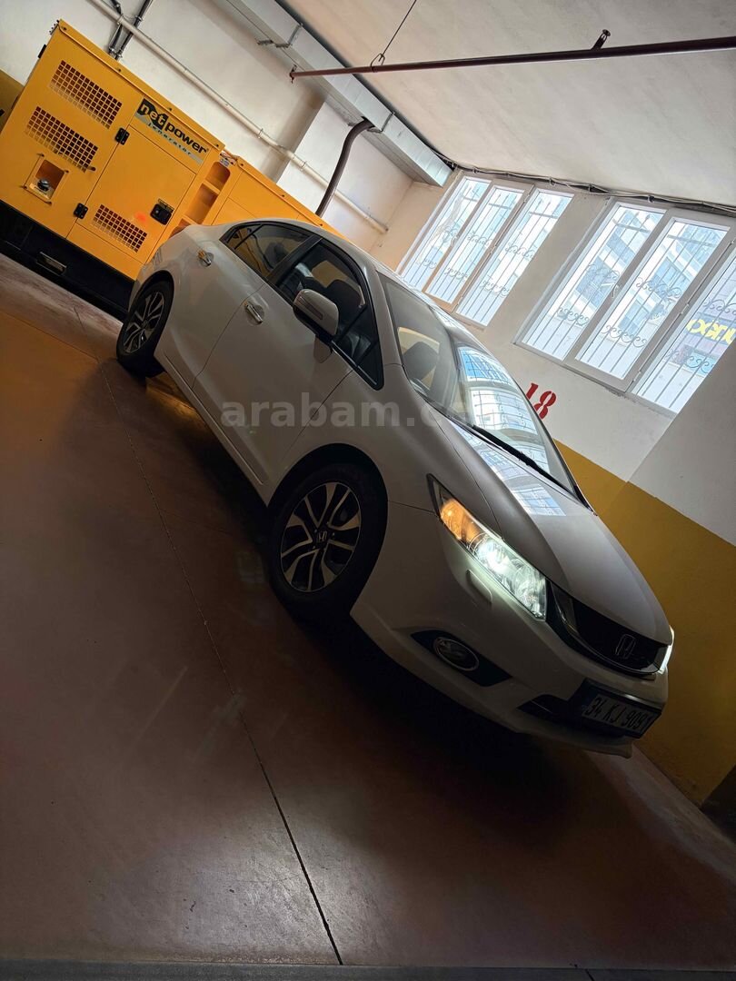 Sahibinden Honda Civic 1.6i VTEC Eco Executive 2014 Model 4