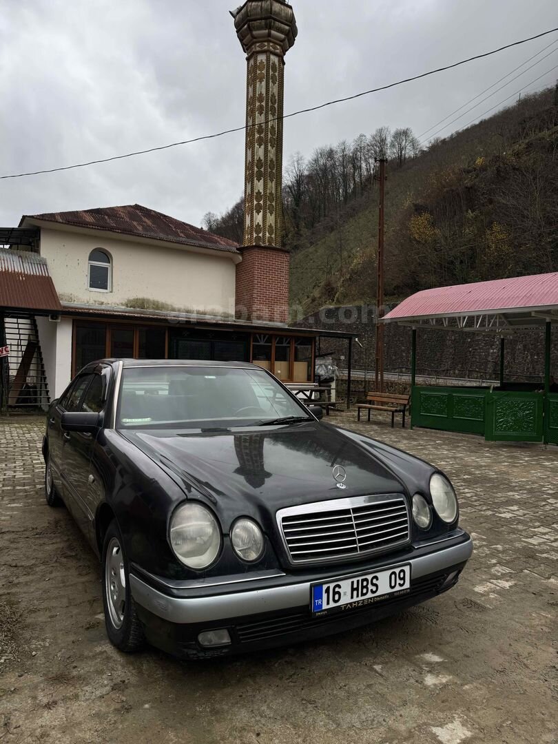 Mercedes-Benz W210 E200 1996 6