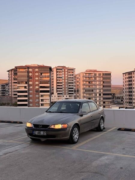 Galeriden Opel Vectra 2.0 CD 1997 Model Gaziantep