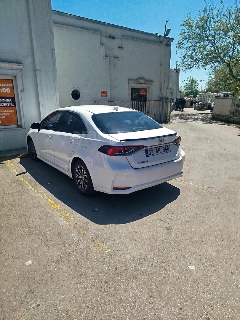 Sahibinden Toyota Corolla 1.5 Vision 2021 Model İstanbul 51000 km Beyaz 3