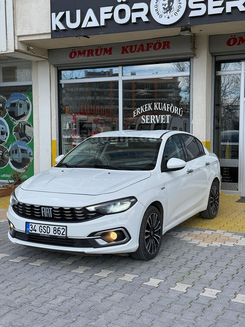 SAHİBİNDEN DEĞİŞENSİZ FİAT EGEA 1.6 MULTİJET 130 BG DCT LOUNGE 2023 MODEL 3
