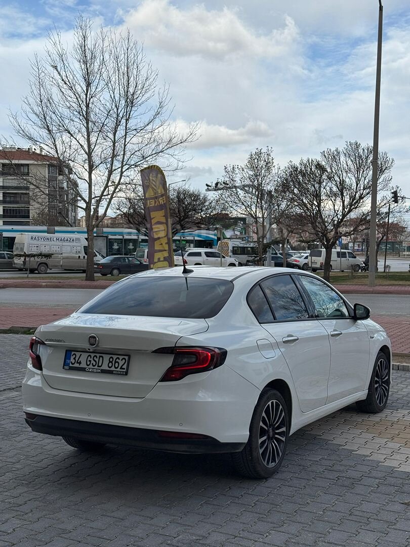 SAHİBİNDEN DEĞİŞENSİZ FİAT EGEA 1.6 MULTİJET 130 BG DCT LOUNGE 2023 MODEL 5