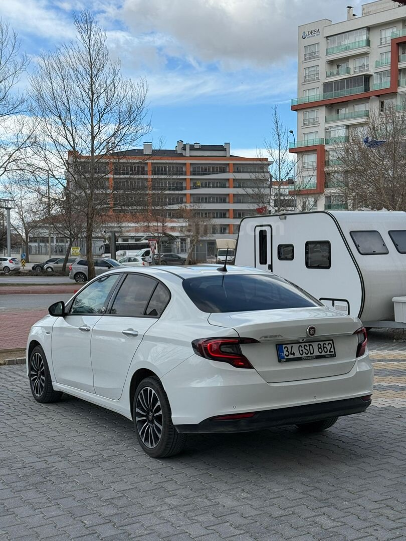 SAHİBİNDEN DEĞİŞENSİZ FİAT EGEA 1.6 MULTİJET 130 BG DCT LOUNGE 2023 MODEL 6