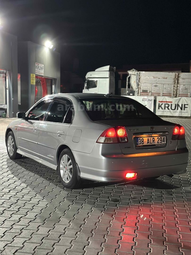Sahibinden Honda Civic 1.6i VTEC ES 2002 Model 2