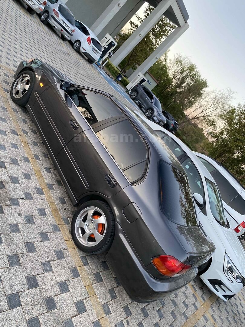Sahibinden Honda Civic 1.4 i S 1999 Model 4