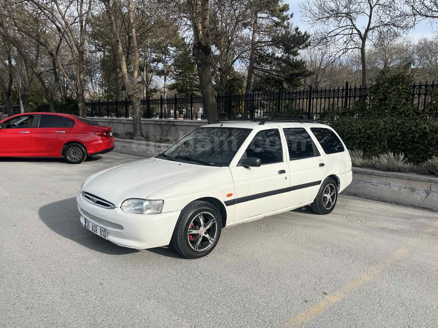 Sahibinden Ford Escort 1.6 CLX 1999 Model 2