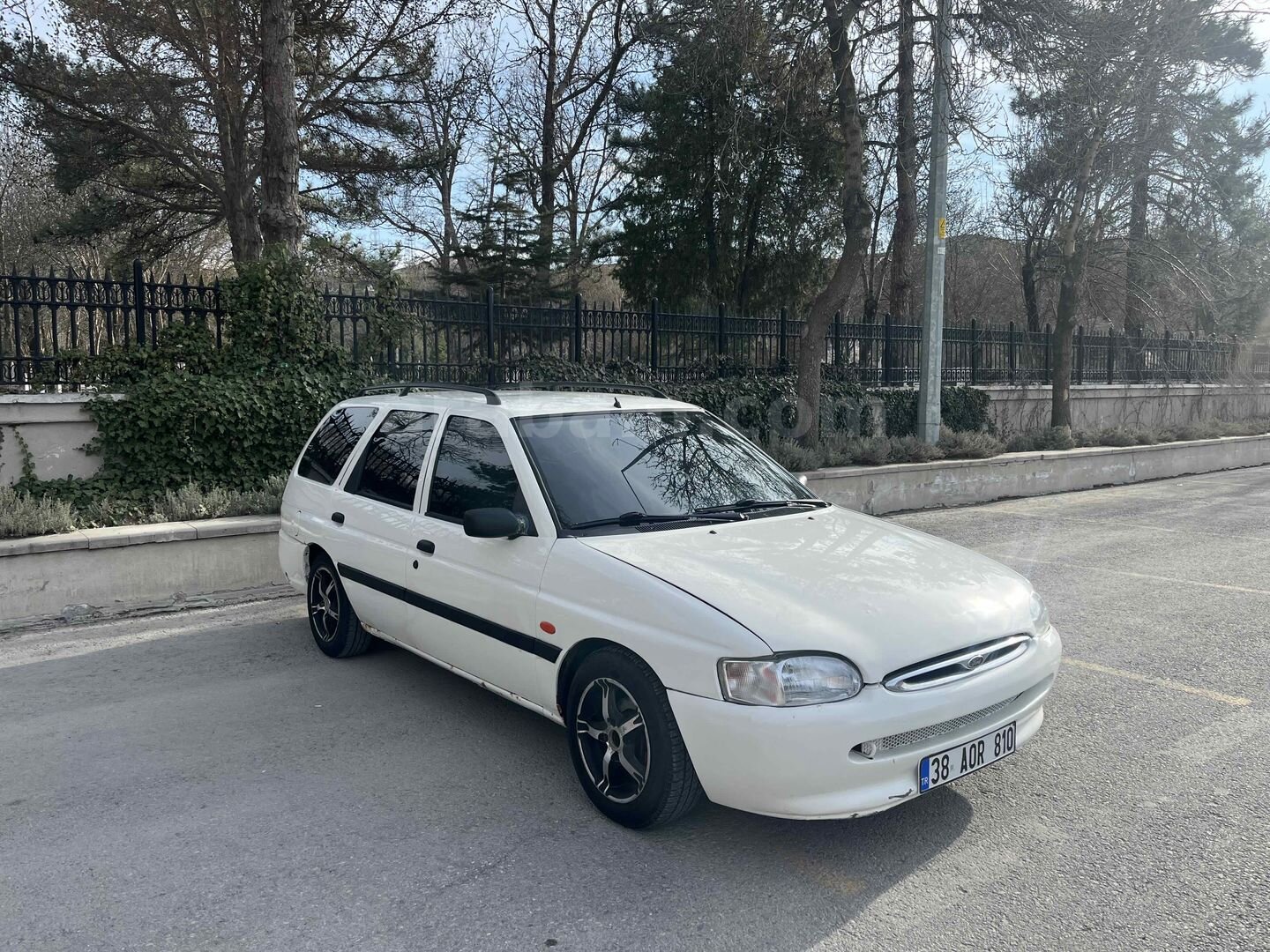 Sahibinden Ford Escort 1.6 CLX 1999 Model 3