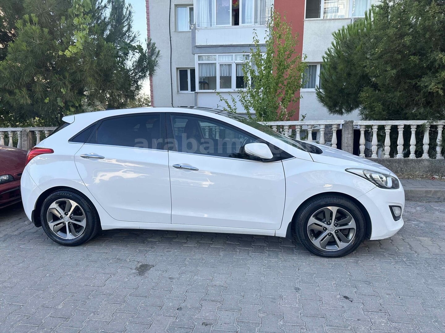 Sahibinden Hyundai i30 1.6 CRDi Style Design Pack 2015 Model 210.000 km Beyaz 2