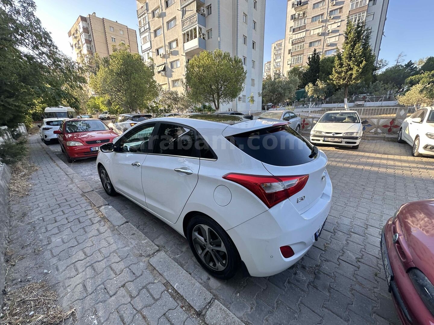 Sahibinden Hyundai i30 1.6 CRDi Style Design Pack 2015 Model 210.000 km Beyaz 3