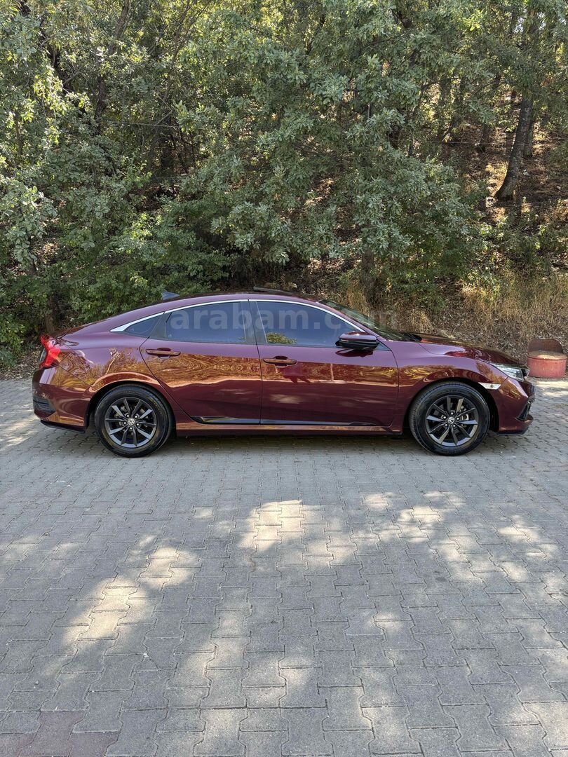 SAHİBİNDEN HATASIZ BOYASIZ HONDA CIVIC 2019 145 km Bordo 4