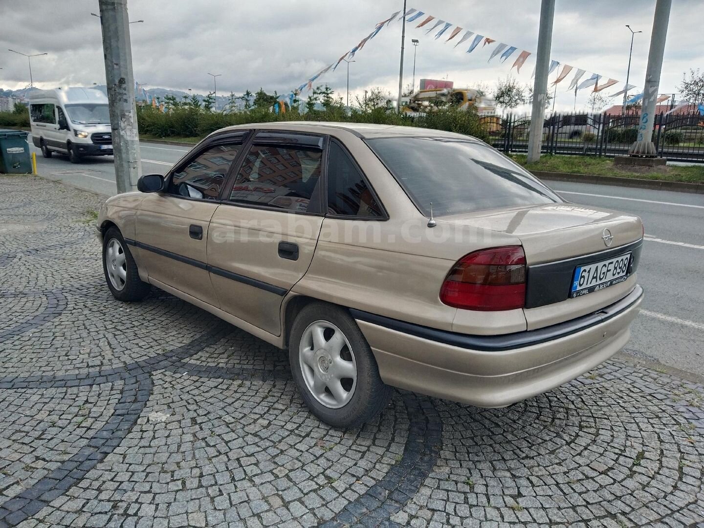 Galeriden Opel Astra 1.6 1998 Model Rize 6