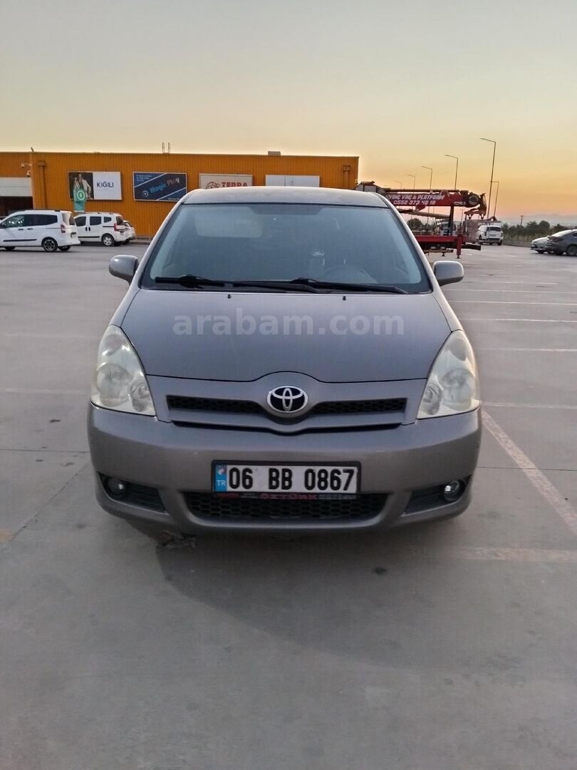 Sahibinden Toyota Verso 1.6 Comfort 2006 Model 1