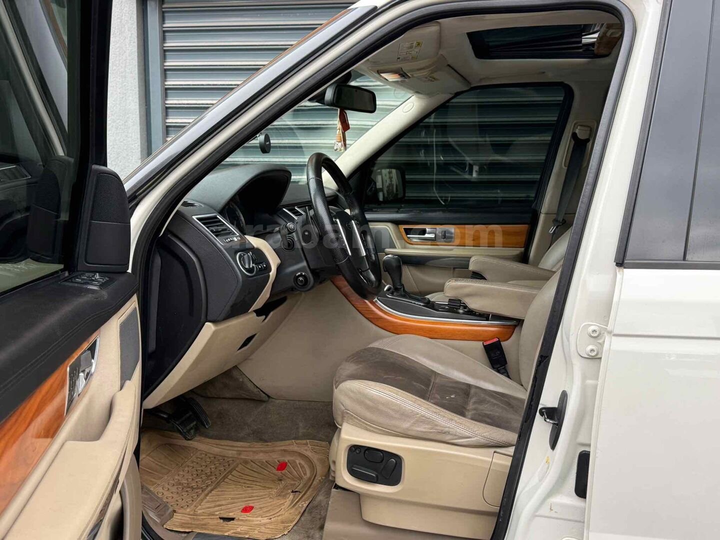 Sahibinden Land Rover Range Sport 3.0 TDV6 Premium HSE 2010 Model 7
