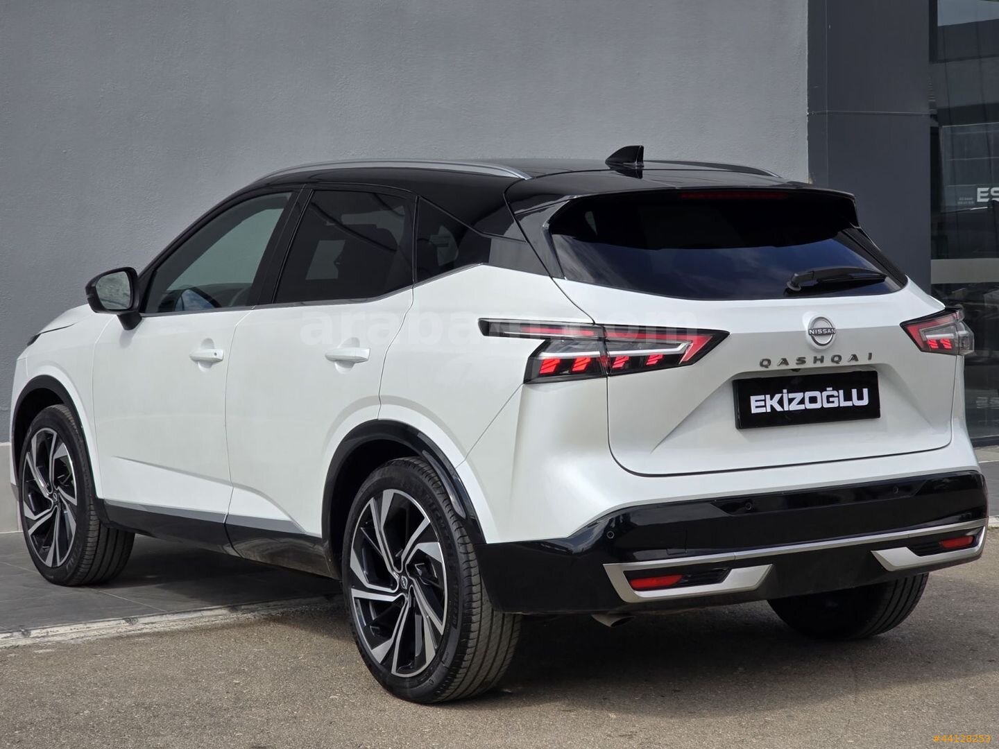 2025 QASHQAİ PLATIUM PREMIUM 29.000 KM BOYASIZ BEYAZ ÇİFT RENK 5