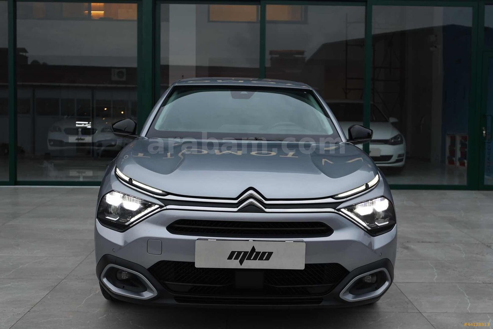 MBO OTOMOTİV'DEN HATASIZ BOYASIZ SERVİS GARANTİLİ CİTROEN C4 2