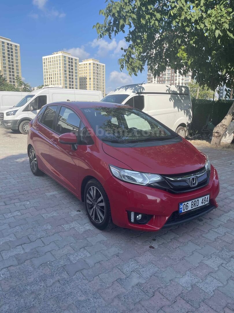 Sahibinden Honda Jazz 1.3 Elegance 2015 Model 3