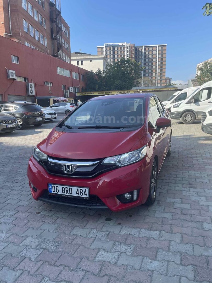 Sahibinden Honda Jazz 1.3 Elegance 2015 Model 4