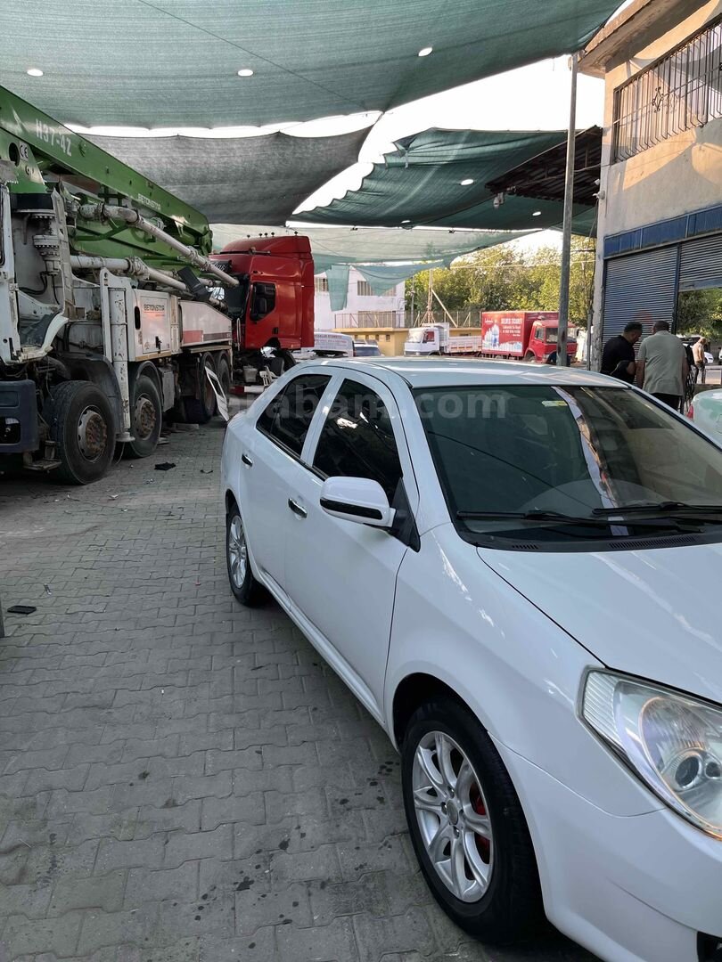 Sahibinden Geely Familia 1.5 Comfort 2011 Model Muğla 196.000 km Beyaz 2