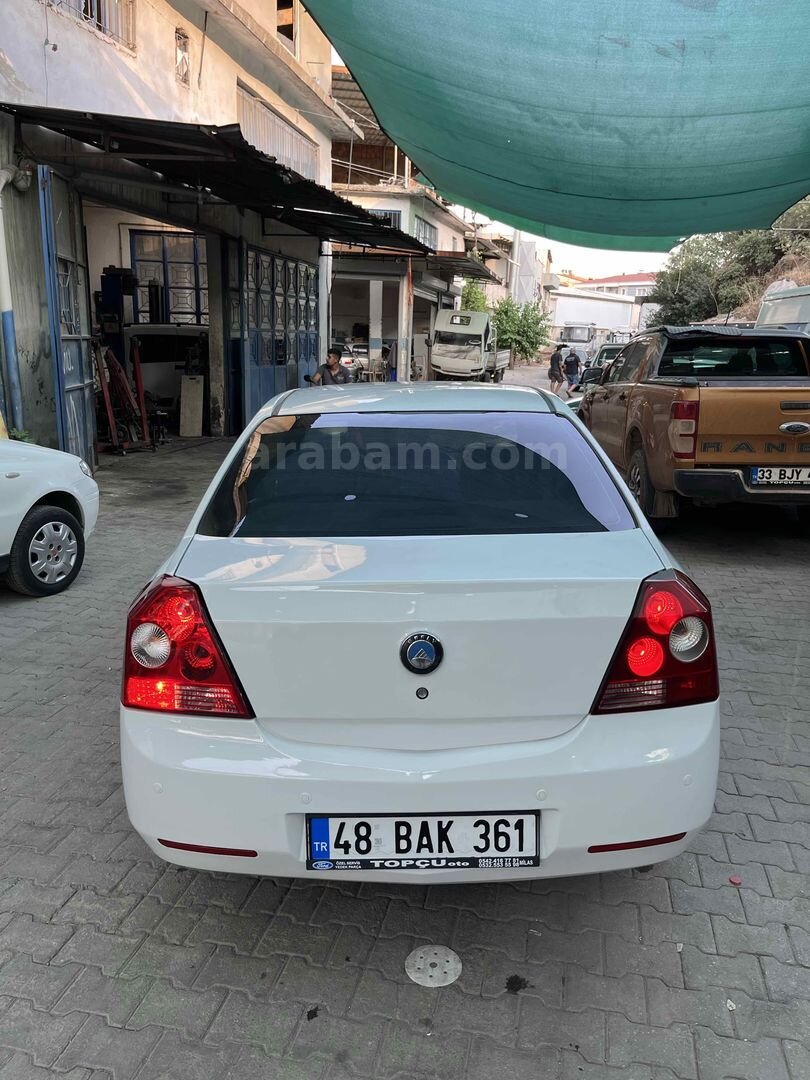 Sahibinden Geely Familia 1.5 Comfort 2011 Model Muğla 196.000 km Beyaz 7