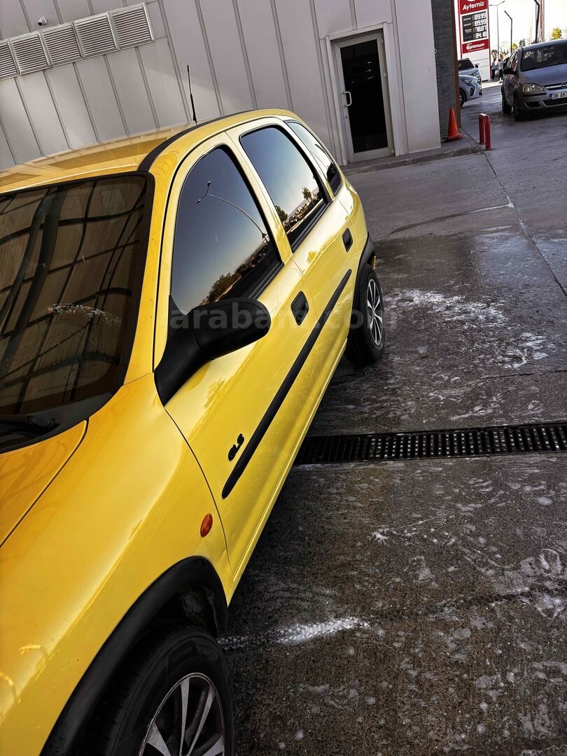 Sahibinden düşük km Opel Corsa b 1.4 GLS 2000 Model 203.000 km 2
