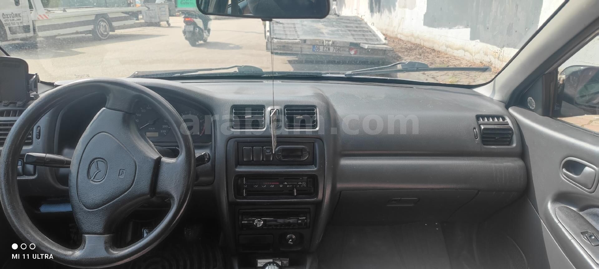 Sahibinden Mazda 323 1.5 1998 Model 5