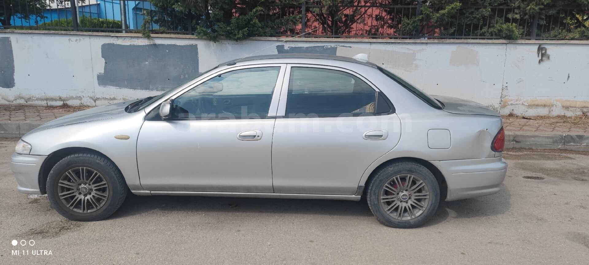 Sahibinden Mazda 323 1.5 1998 Model 2