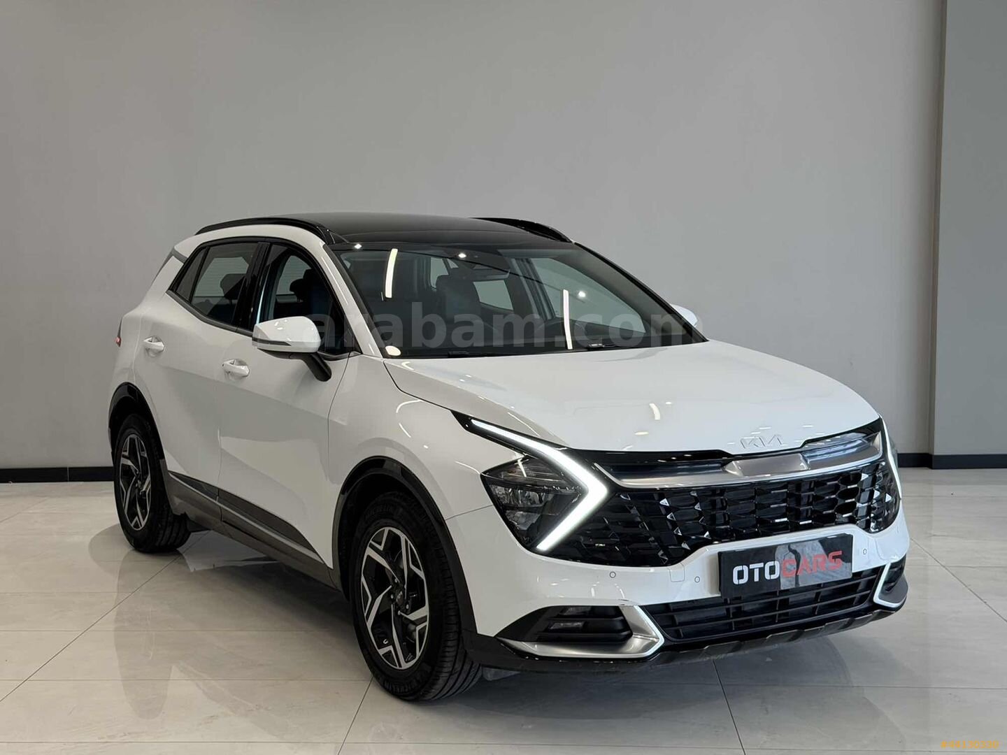OTOCARS - 44 BİN'DE 2024 KİA SPORTAGE CAM TAVAN Ş.TAKİP HATASIZ 1