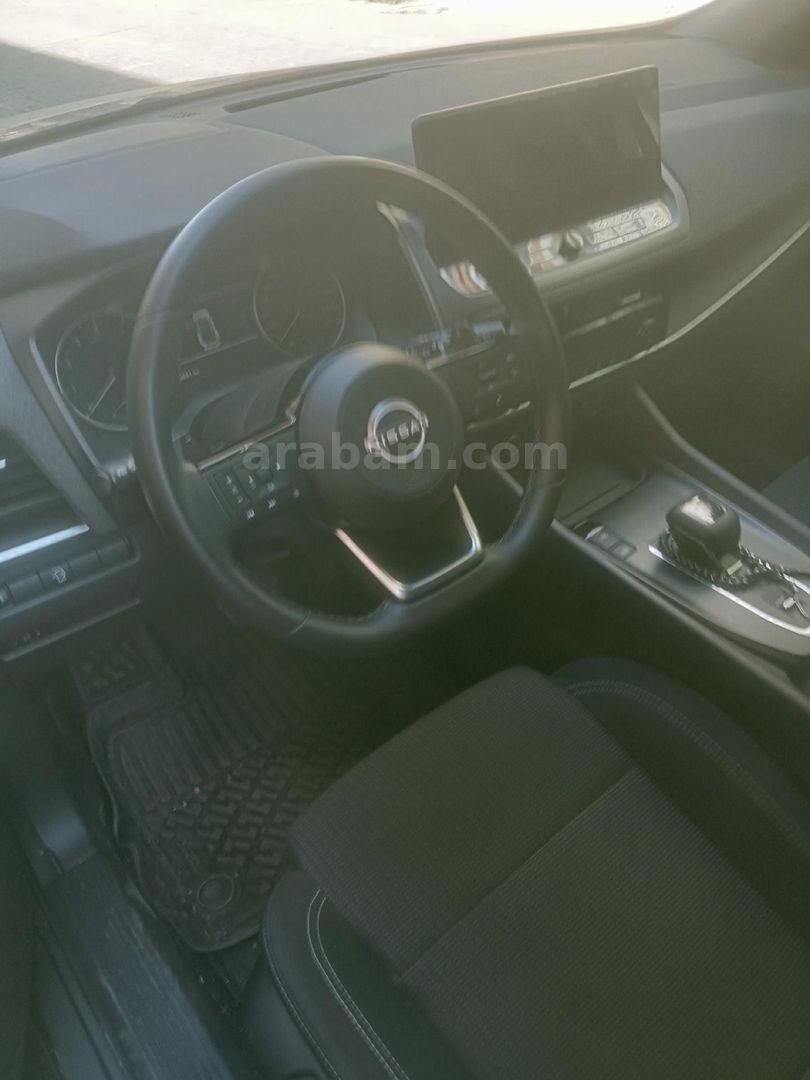 Sahibinden Nissan Qashqai 1.3 DIG-T desing pack 2024 Model 7