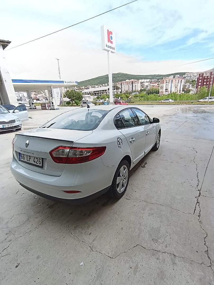Sahibinden Renault Fluence 1.6 Extreme 2012 Model Yozgat 71.020 km Beyaz 5