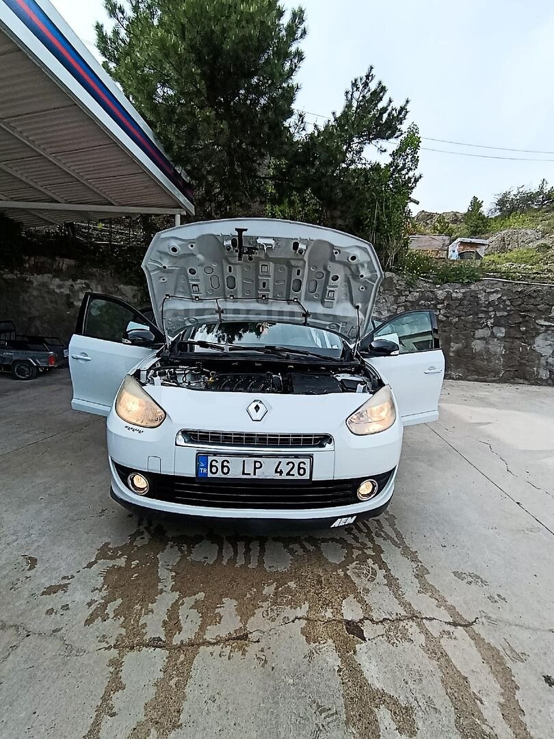 Sahibinden Renault Fluence 1.6 Extreme 2012 Model Yozgat 71.020 km Beyaz 2