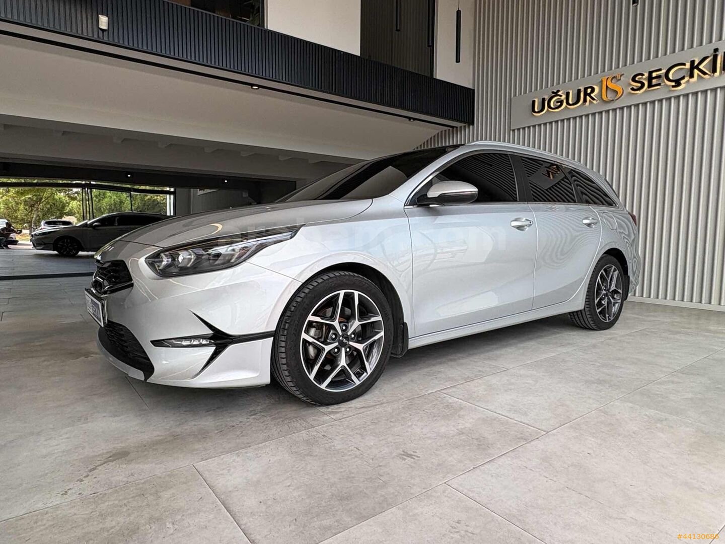 2022 CEED SW 1.5 T-GDİ PRESTİGE FULL AKSESUAR HATASIZ 3