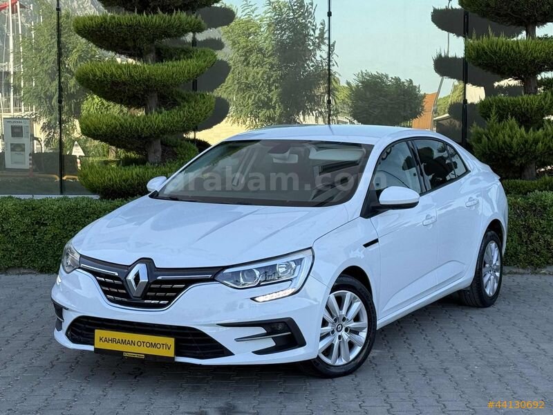 Galeriden Renault Megane 1.3 TCe Joy Comfort 2022 Model Manisa 106.000 km Beyaz 1