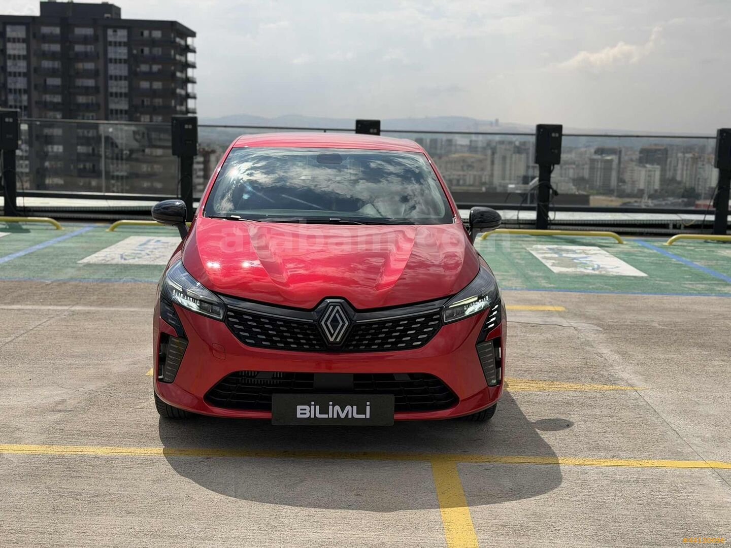 Galeriden Renault Clio 1.0 TCe Evolution 2023 Model Ankara 63.000 km Kırmızı 2