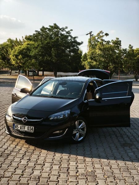 Sahibinden Opel Astra 1.4 T Sport 2012 Model 117.000 km Siyah