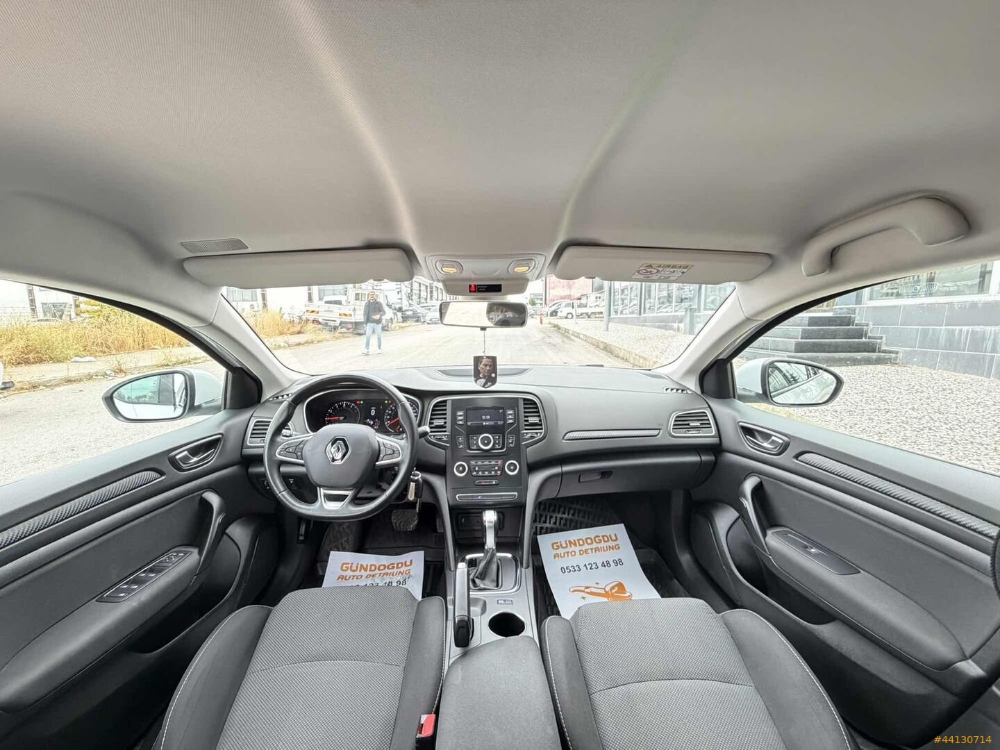 Galeriden Renault Megane 1.3 TCe Joy Comfort 2022 Model Eskişehir 40.000 km Beyaz 7